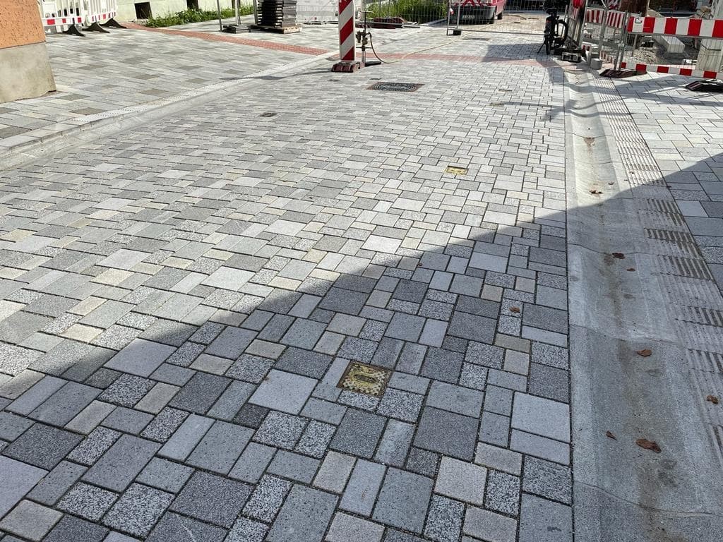 Foto 10 HUMANIZACIÓN DE CALLE Y ACERAS EN BABIERA (ALEMANIA)