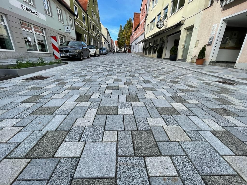 Foto 4 HUMANIZACIÓN DE CALLE Y ACERAS EN BABIERA (ALEMANIA)