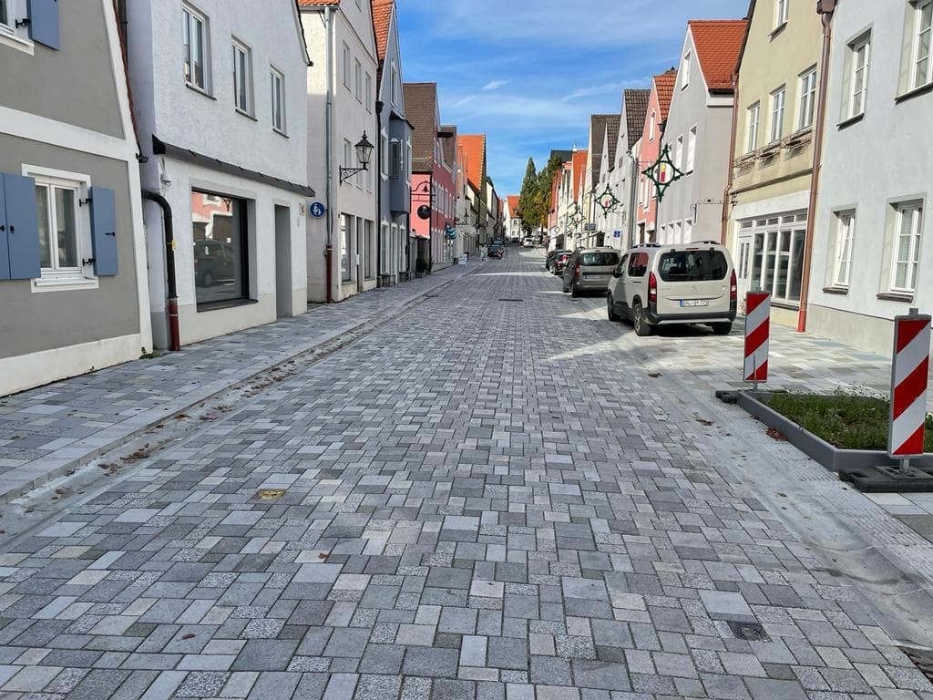 Foto 9 HUMANIZACIÓN DE CALLE Y ACERAS EN BABIERA (ALEMANIA)